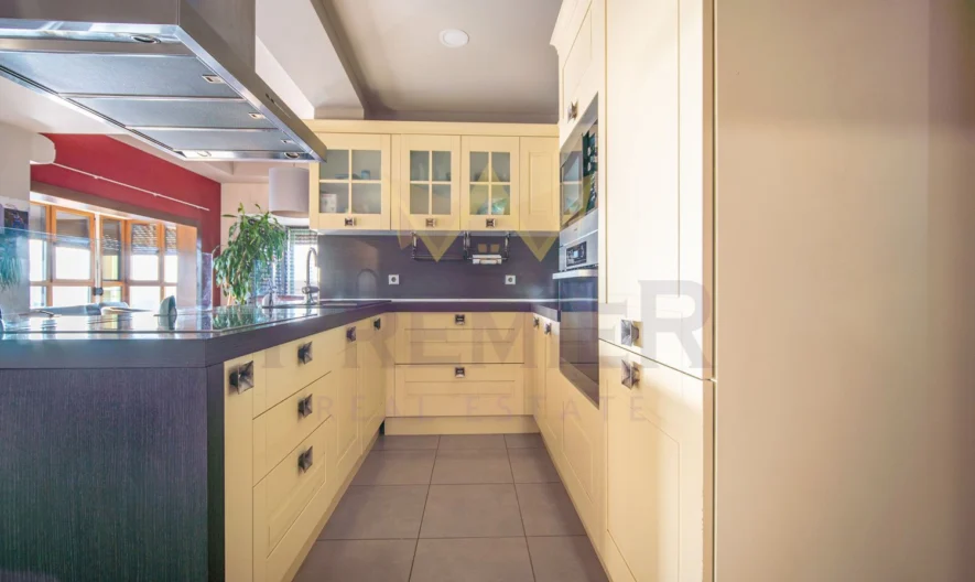 Четиристаен апартамент в Несебър с подземен гараж - - снимка 11 - Имоти Премиер