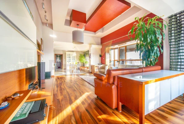 Агенция за недвижими имоти - Имоти Премиер - имот - 1082757, Цена: 330000 EUR