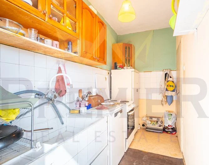 Четиристаен Апартамент В Района на Базар Левски гр.Варна - - снимка 13 - Имоти Премиер