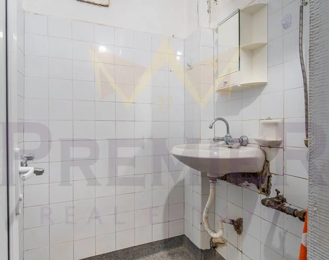 Четиристаен Апартамент В Района на Базар Левски гр.Варна -  - снимка 14 - Имоти Премиер