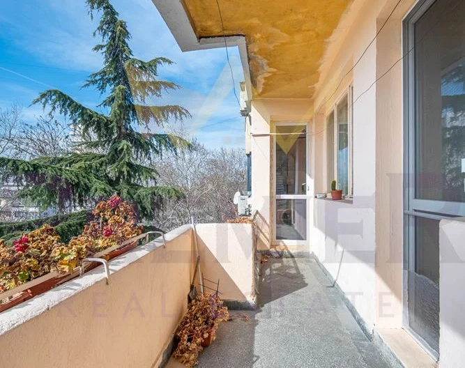 Четиристаен Апартамент В Района на Базар Левски гр.Варна - - снимка 16 - Имоти Премиер