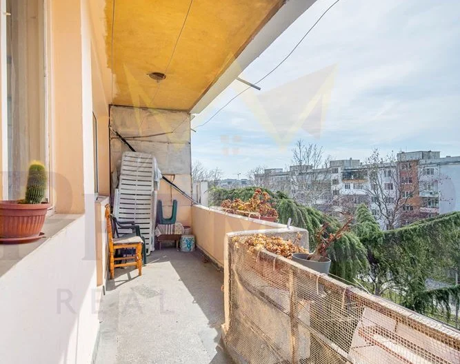 Четиристаен Апартамент В Района на Базар Левски гр.Варна -  - снимка 17 - Имоти Премиер