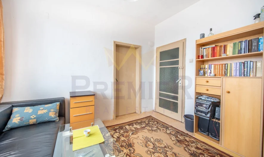 Четиристаен Апартамент В Района на Базар Левски гр.Варна - - снимка 2 - Имоти Премиер