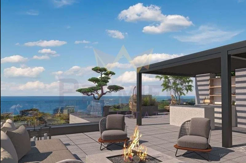 Четиристаен апартамент в Св. Св. Константин и Елена - - снимка 1 - Имоти Премиер