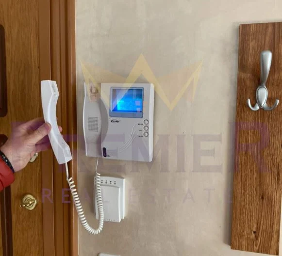 Четиристаен апартамент в центъра на град Добрич! - - снимка 14 - Имоти Премиер