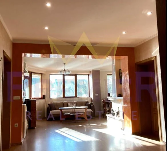 Четиристаен апартамент в центъра на град Добрич! - - снимка 3 - Имоти Премиер