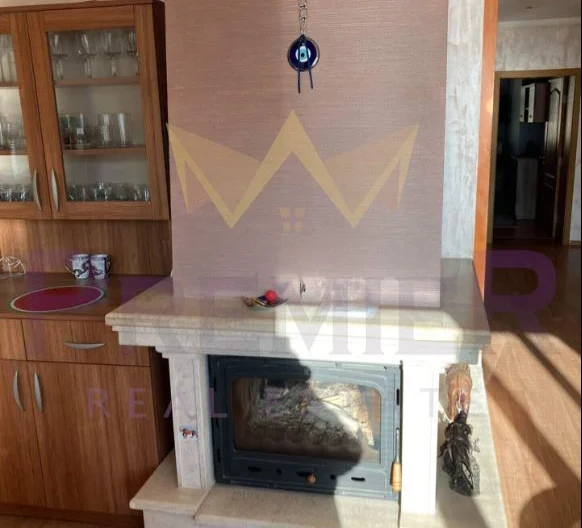 Четиристаен апартамент в центъра на град Добрич! - - снимка 5 - Имоти Премиер