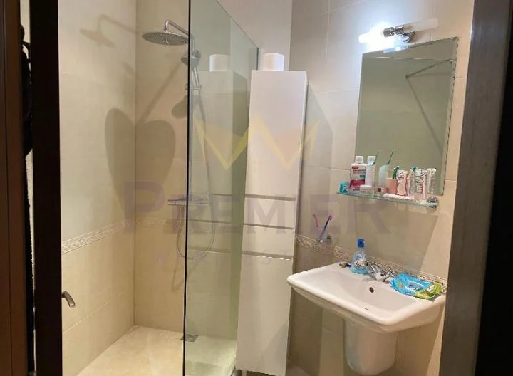 ЧЕТИРИСТАЕН АПАРТАМЕНТ В ЗАТВОРЕН КОМПЛЕКС -  - снимка 8 - Имоти Премиер