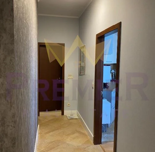 ЧЕТИРИСТАЕН АПАРТАМЕНТ В ЗАТВОРЕН КОМПЛЕКС -  - снимка 8 - Имоти Премиер