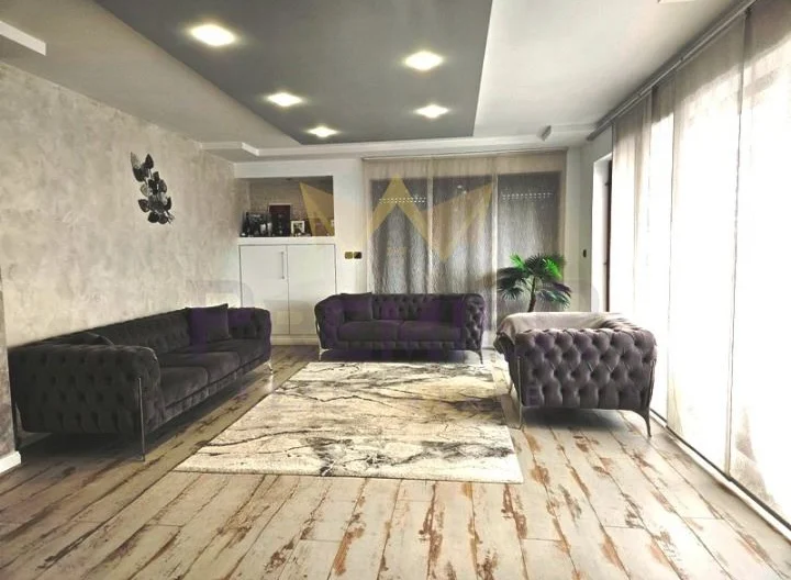 Четиристаен Луксозно Обзаведен с 2 Паркоместа / м-т Манастирски рид -  - снимка 5 - Имоти Премиер