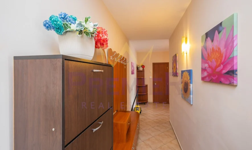 ЧЕТИРИСТАЕН напълно обзаведен до Община Варна! - - снимка 11 - Имоти Премиер