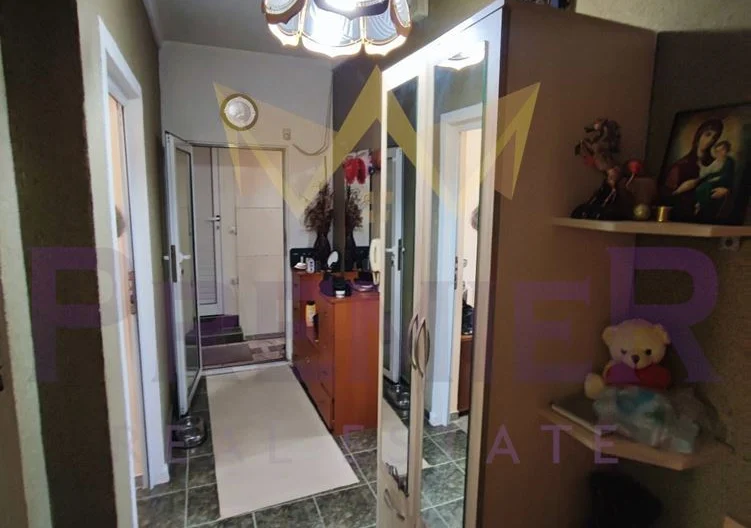 Четиристаен панелен апартамент до Амичи Възраждане -  - снимка 10 - Имоти Премиер