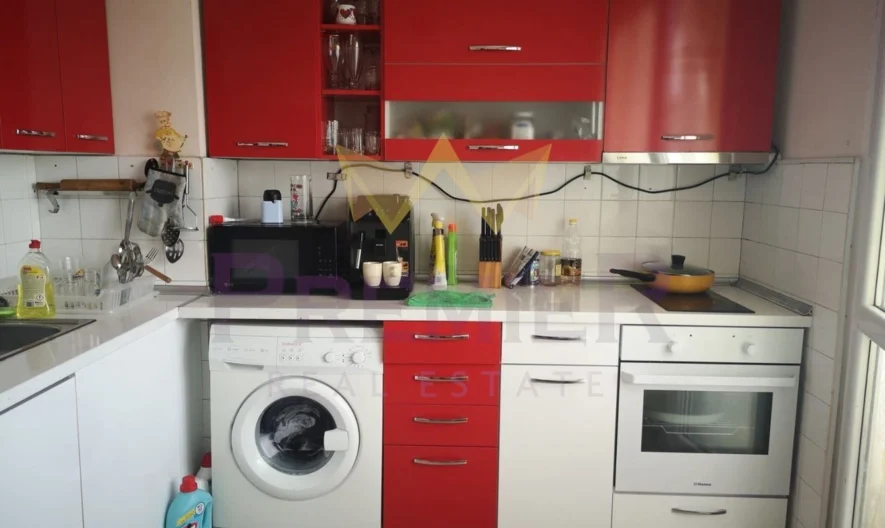 Четиристаен просторен апартамент - - снимка 1 - Имоти Премиер