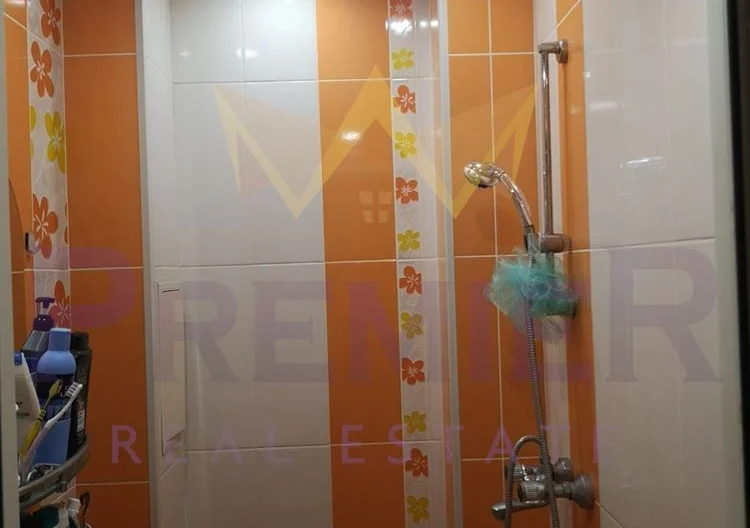 Четиристаен просторен апартамент - - снимка 11 - Имоти Премиер