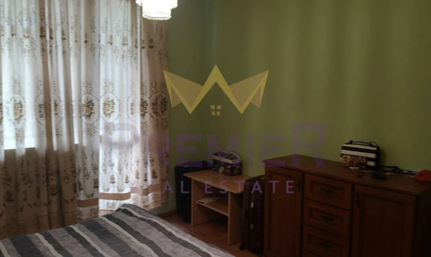 Четиристаен просторен апартамент - - снимка 12 - Имоти Премиер