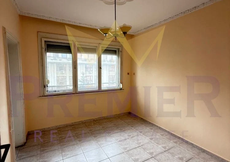 Четиристаен с отделна кухна и собствено паркомясто в ЦЕНТЪРА на Бургас -  - снимка 5 - Имоти Премиер