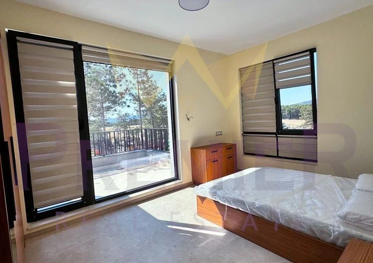 Чисто нов апартамент с басейн в затворен комплекс, на 50м от плажа -  - снимка 13 - Имоти Премиер