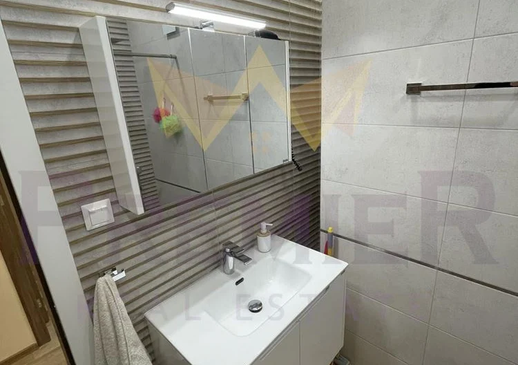 ЧИСТО НОВ ТРИСТАЕН ЦЕНТЪР - - снимка 15 - Имоти Премиер