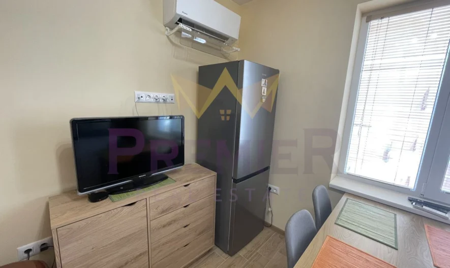 ЧИСТО НОВ ТРИСТАЕН ЦЕНТЪР - - снимка 3 - Имоти Премиер