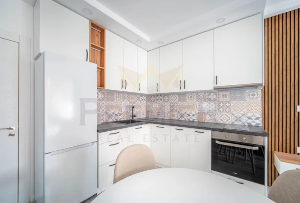 Агенция за недвижими имоти - Имоти Премиер - имот - 995921, Цена: 194900 EUR