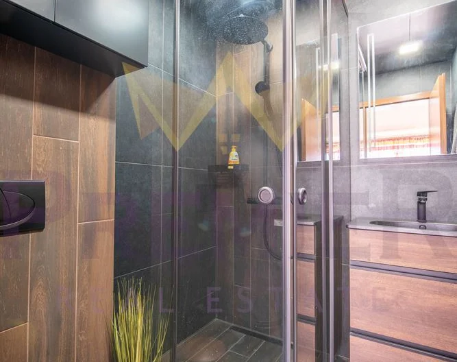 Чудесен Четиристаен  Апартамент на Пазарчeто на Чайка с Двойно Паркомясто и Незаменима Морска Панорама -  - снимка 9 - Имоти Премиер