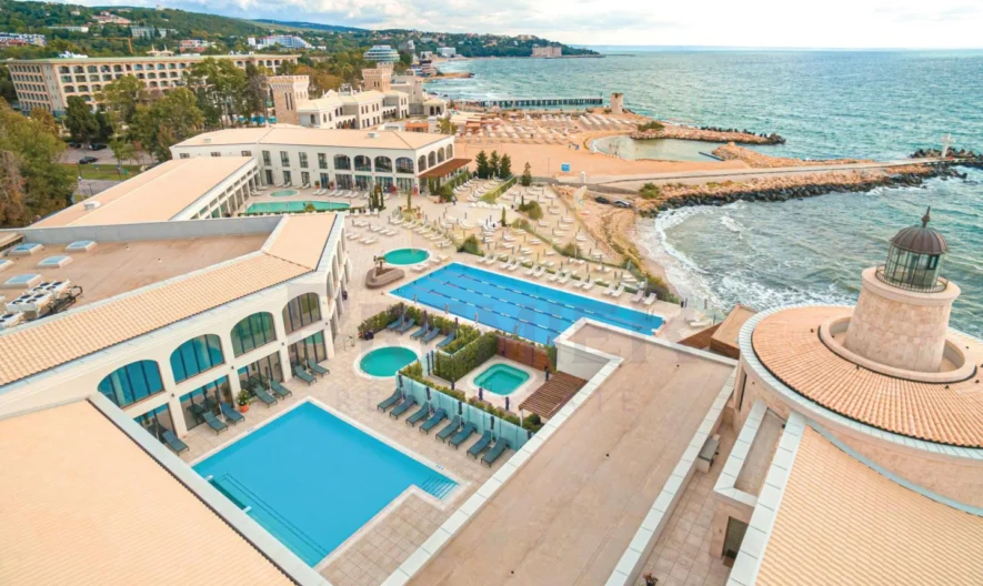 Чудесен двустаен апартамент в к.к.Св.Св.Константин и Елена - - снимка 7 - Имоти Премиер