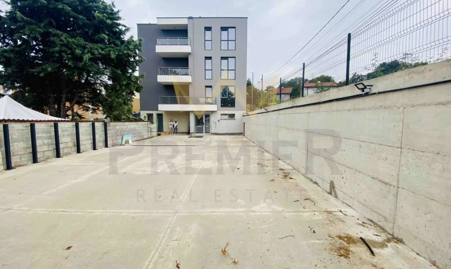 Чудесен Тристаен с Паркомясто !! На крачка от морето и к.к. Константин и Елена - - снимка 1 - Имоти Премиер