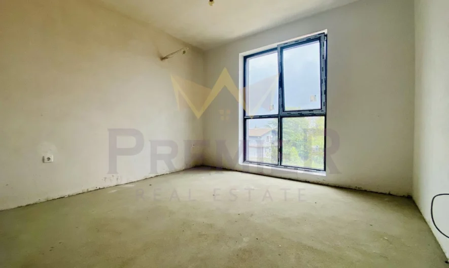 Чудесен Тристаен с Паркомясто !! На крачка от морето и к.к. Константин и Елена - - снимка 12 - Имоти Премиер