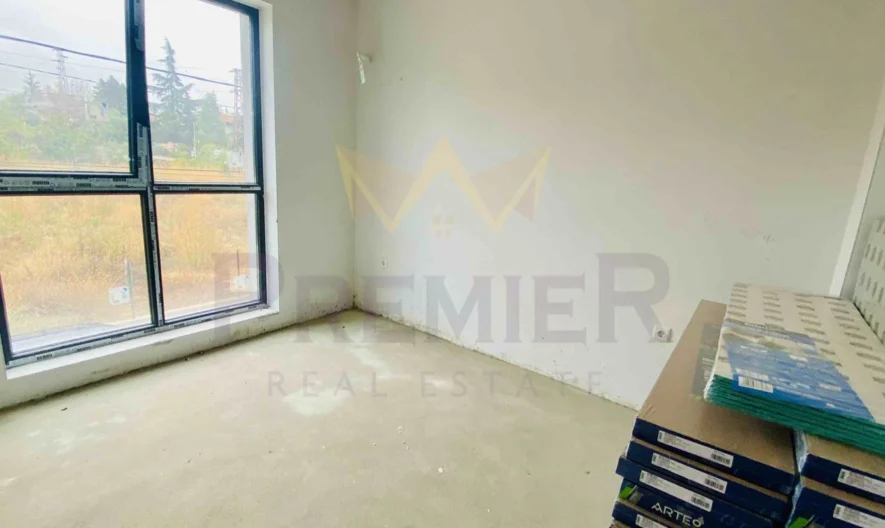 Чудесен Тристаен с Паркомясто !! На крачка от морето и к.к. Константин и Елена - - снимка 14 - Имоти Премиер