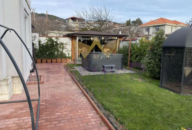 Агенция за недвижими имоти - Имоти Премиер - имот - 977712, Цена: 650000 EUR