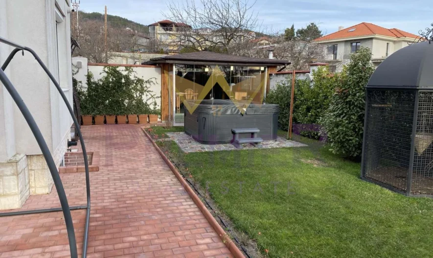 Чудесна луксозна къща - - снимка 2 - Имоти Премиер