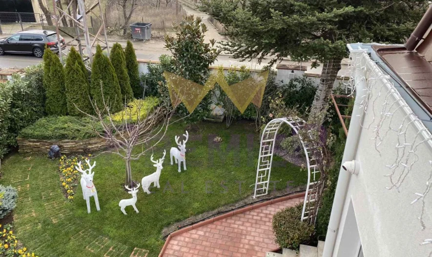 Чудесна луксозна къща -  - снимка 42 - Имоти Премиер