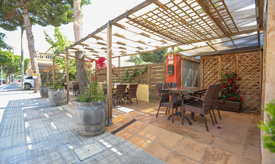 Commercial property in Port Adriano, Mallorca (3 bedrooms, 2 bathrooms) -  - snimka 1 - Imoti Premier