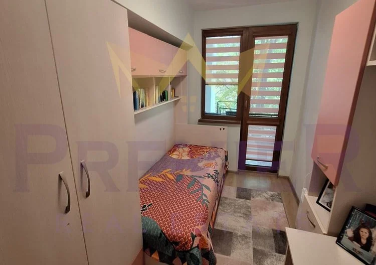 Compact three-room apartment in Lazur, great for a family! - - snimka 9 - Imoti Premier