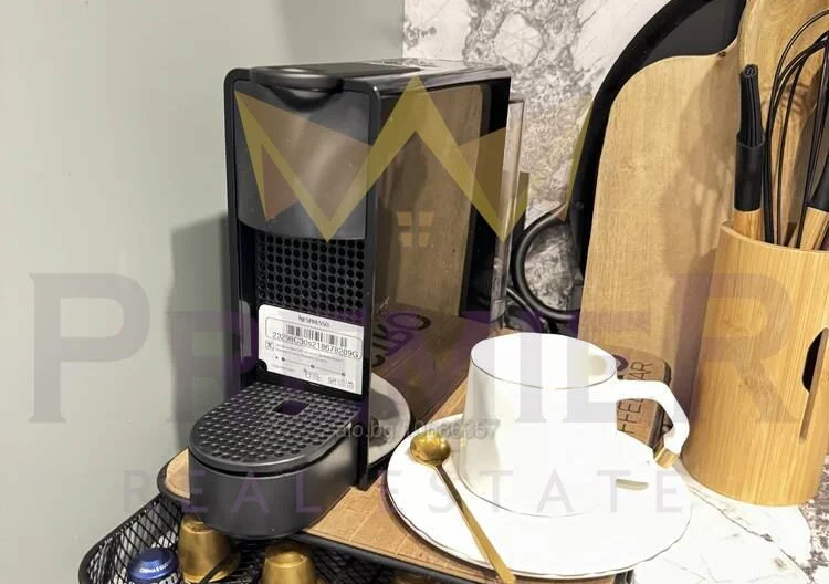 ДИЗАЙНЕРСКО БИЖУ НА ЕДНА КРАЧКА ОТ МОРСКАТА ГРАДИНА -  - снимка 4 - Имоти Премиер