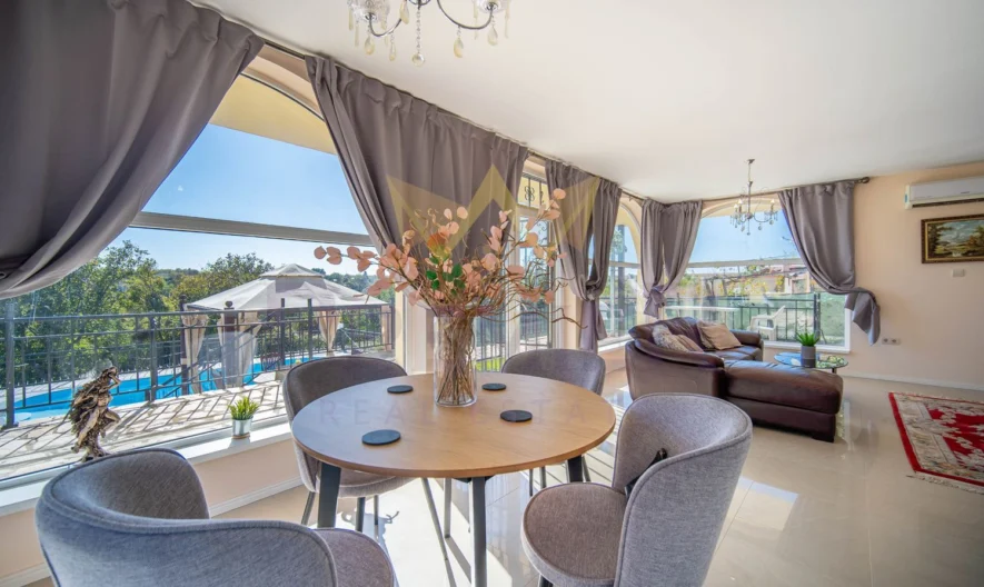 Дом с бассейном в с. Климентово - - снимка 5 - Имоти Премиер