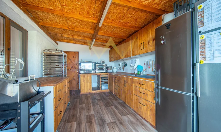 Dreistöckiges Haus mit Meerpanorama, Pool und Garage - - snimka 32 - Imoti Premier
