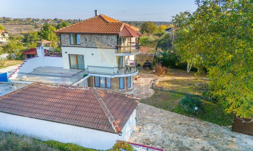 Dreistöckiges Haus mit Pool und Garage, Dorf Klimentowo - - snimka 27 - Imoti Premier