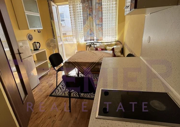 DREIZIMMERWOHNUNG BEZIRKSKRANKENHAUS -  - snimka 2 - Imoti Premier