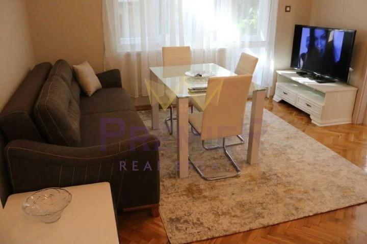 DREIZIMMERWOHNUNG, IDEALES ZENTRUM -  - snimka 2 - Imoti Premier