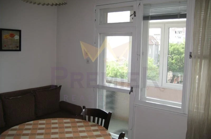 DREIZIMMERWOHNUNG KOLCHOSEN-MARKT - - snimka 2 - Imoti Premier