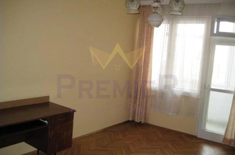 DREIZIMMERWOHNUNG KOLCHOSEN-MARKT - - snimka 4 - Imoti Premier