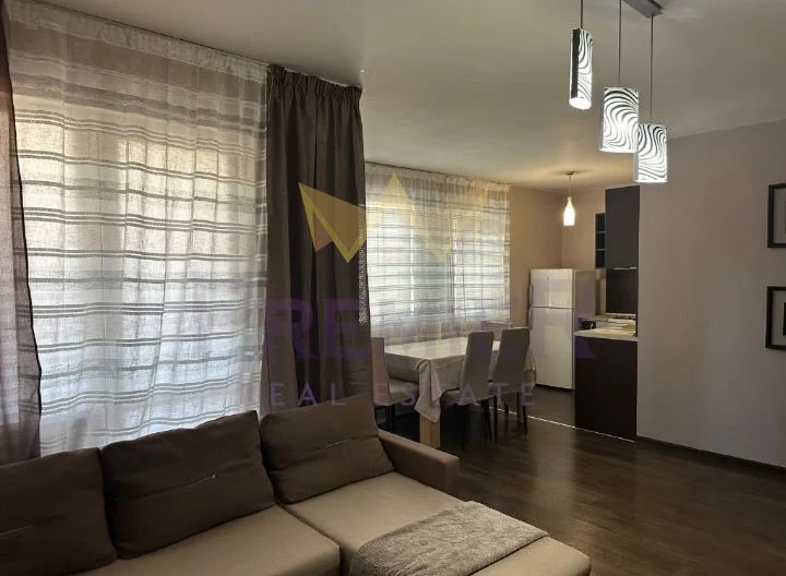 Dreizimmerwohnung mit einer Nutzfläche von 83 m², Aufzug und ausgezeichneter Lage im Viertel HEI -  - snimka 2 - Imoti Premier