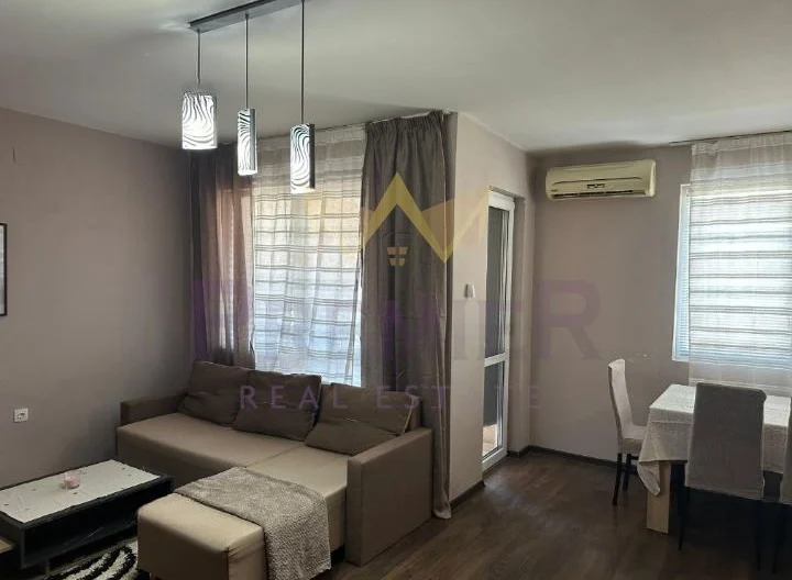 Dreizimmerwohnung mit einer Nutzfläche von 83 m², Aufzug und ausgezeichneter Lage im Viertel HEI -  - snimka 3 - Imoti Premier