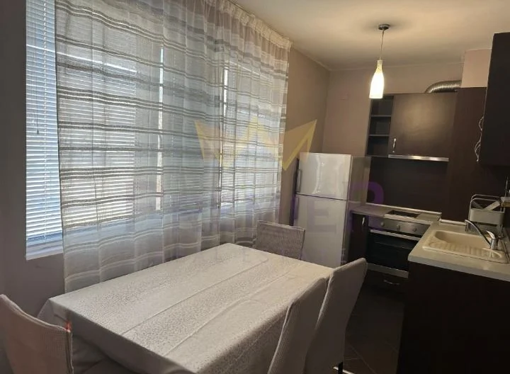 Dreizimmerwohnung mit einer Nutzfläche von 83 m², Aufzug und ausgezeichneter Lage im Viertel HEI -  - snimka 4 - Imoti Premier