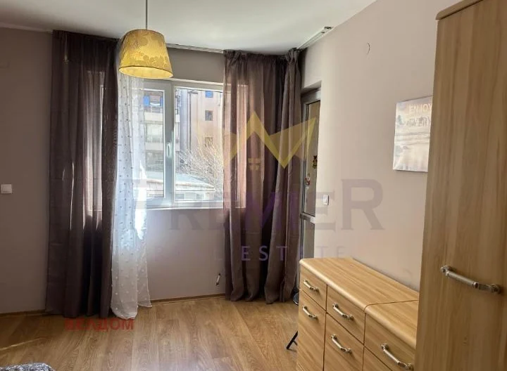 Dreizimmerwohnung mit einer Nutzfläche von 83 m², Aufzug und ausgezeichneter Lage im Viertel HEI -  - snimka 8 - Imoti Premier