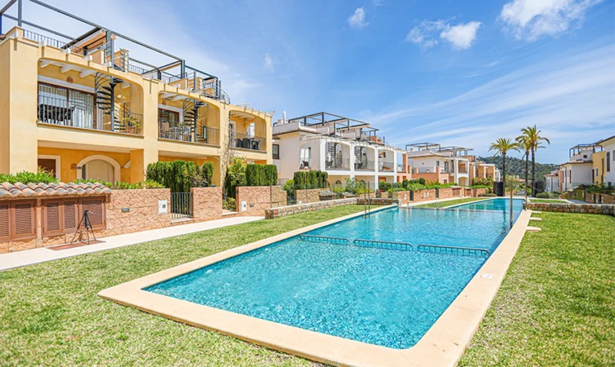 Дуплекс в Camp de Mar, Mallorca (3 спални, 3 бани) -  - снимка 1 - Имоти Премиер