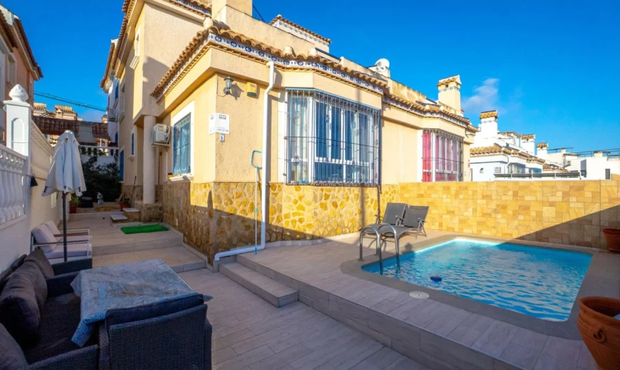 Дуплекс в Orihuela Costa, Alicante (3 спални, 2 бани) - - снимка 1 - Имоти Премиер