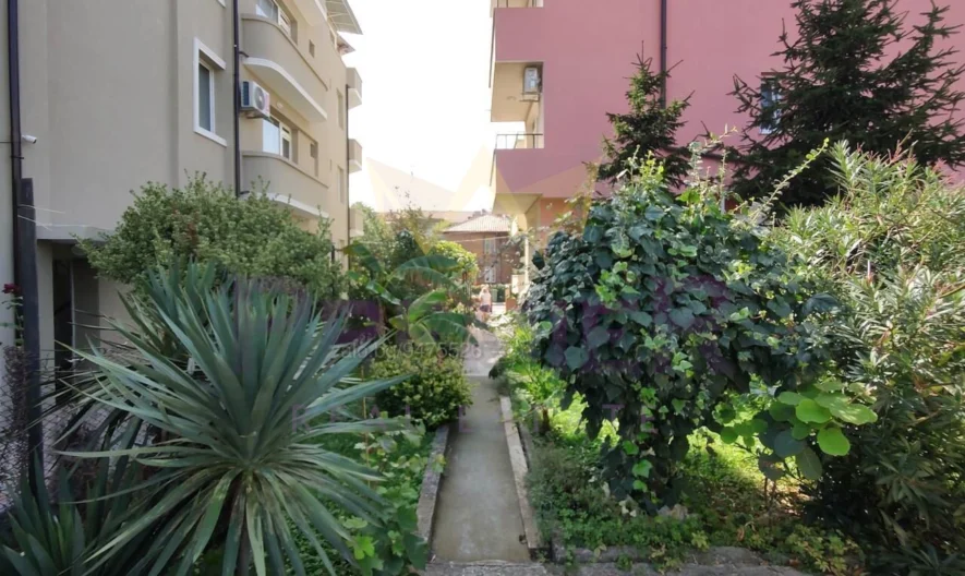 Два етажа от къща в гр. Приморско -  - снимка 7 - Имоти Премиер