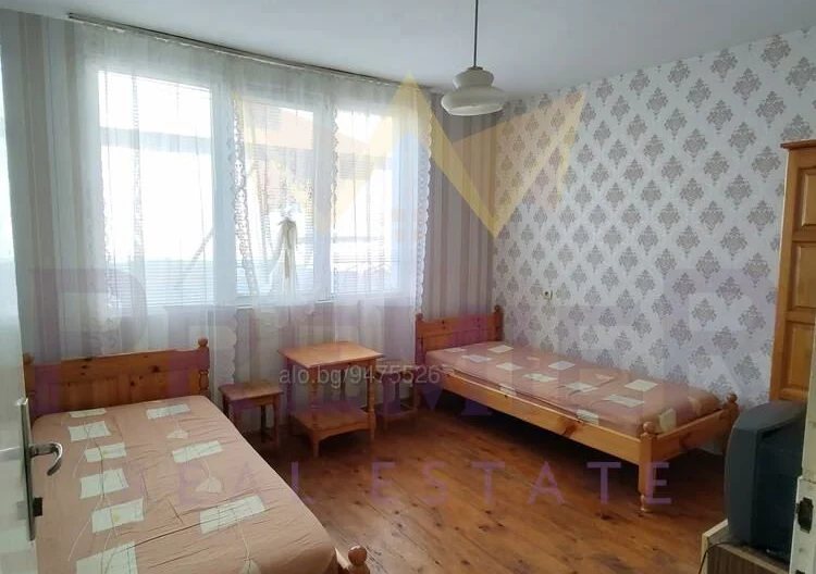 Два етажа от къща в гр. Приморско -  - снимка 9 - Имоти Премиер